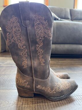 Roper Embroidered Brown Western Cowgirl Boots